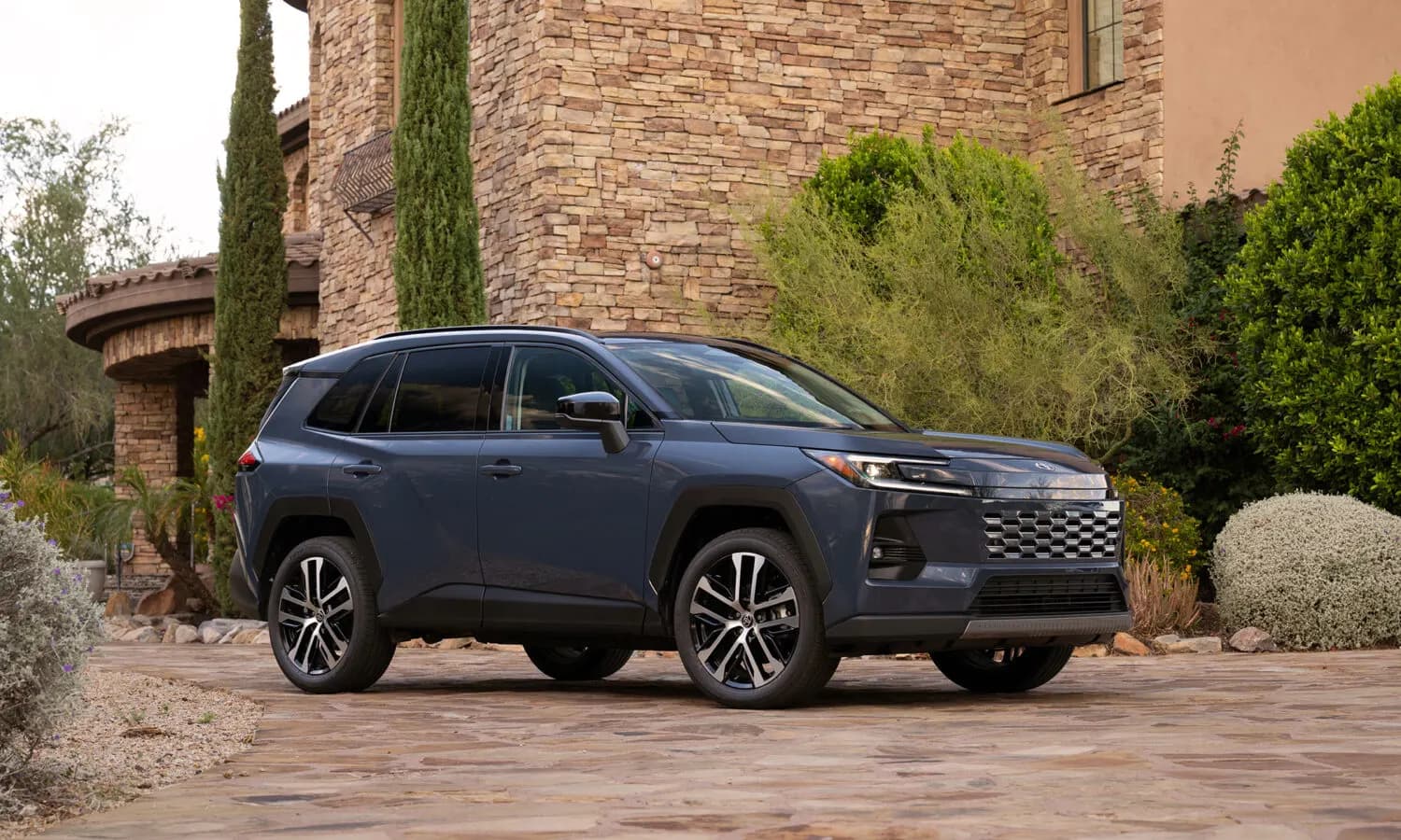 2026 Toyota RAV4 2.5L Hybrid AWD Flagship — front three-quarter view